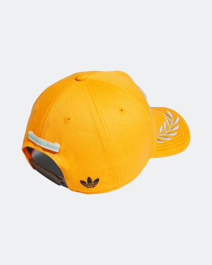 Gorra Dorada Bad Bunny x Mercedes F1 Edición Dorada