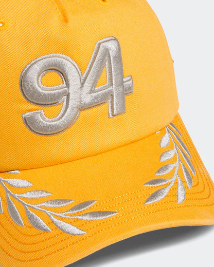 Gorra Dorada Bad Bunny x Mercedes F1 Edición Dorada